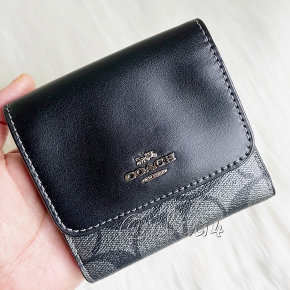 NWT Coach Small Trifold Wallet in Signature Leather Canvas Black Gunmetal - Picture 1 of 8
